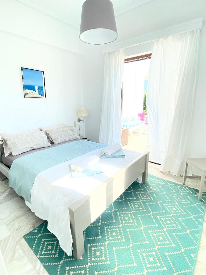 Beach House Set In A Beautiful Bay การิสโตส ภายนอก รูปภาพ